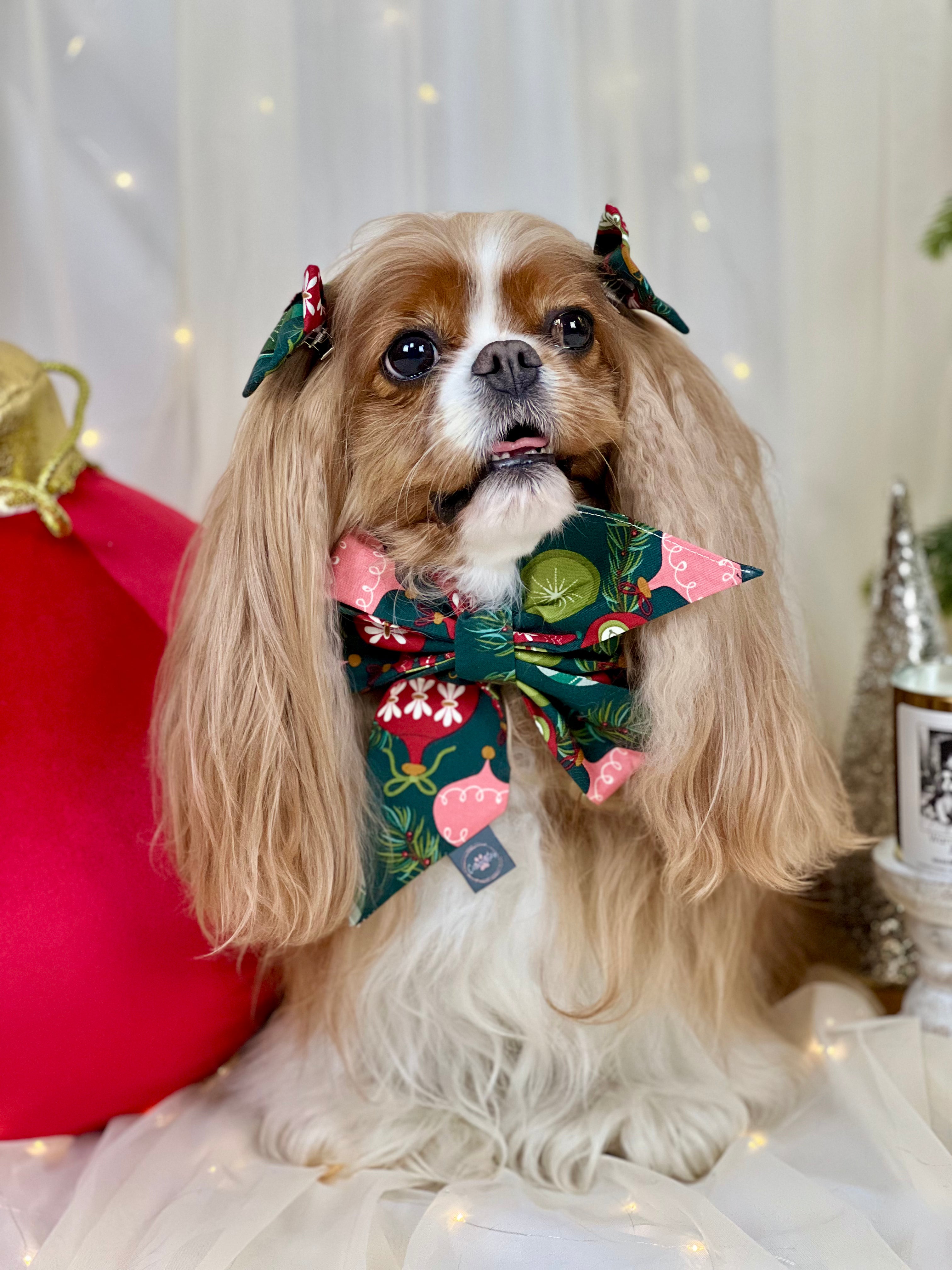 Strike a Pose Bow - Festive Baubles & Snow Flurries